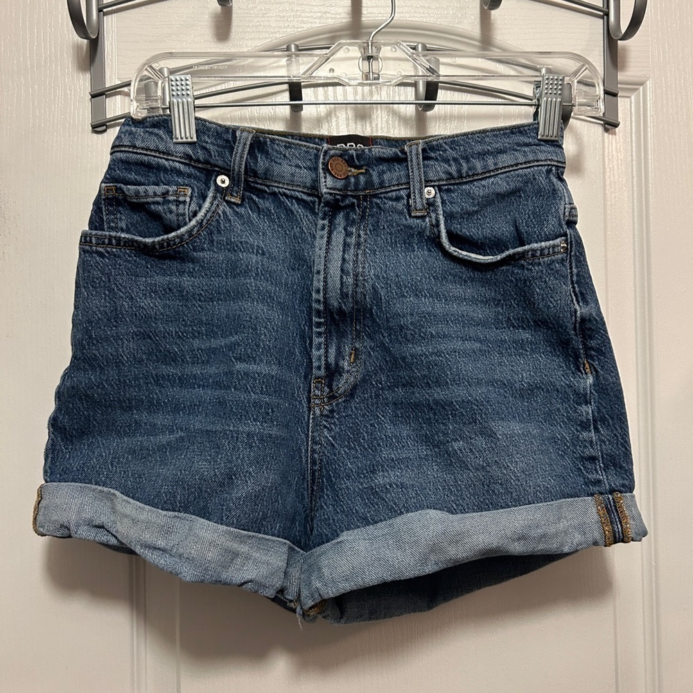 BDG stretch High waisted Mom Shorts Urban Outfitters women’s 27 blue medium wash
